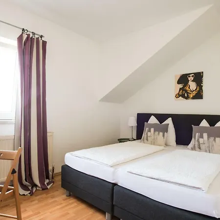 Rosenhof Gæstehus 3*