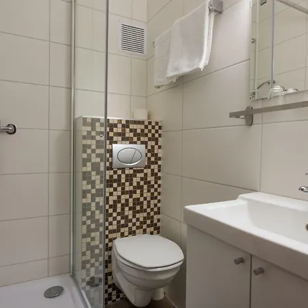 Rosenhof 3* Linz